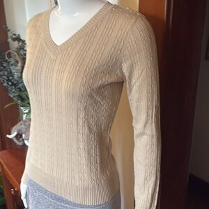 NWT northern reflections size small Women's Beige Cable Knit Sweater